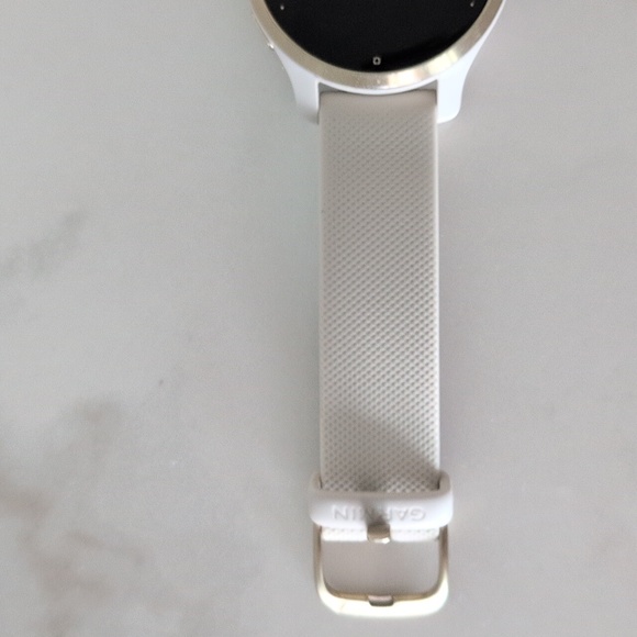 Garmin Venu 2S Smartwatch - Picture 5 of 12